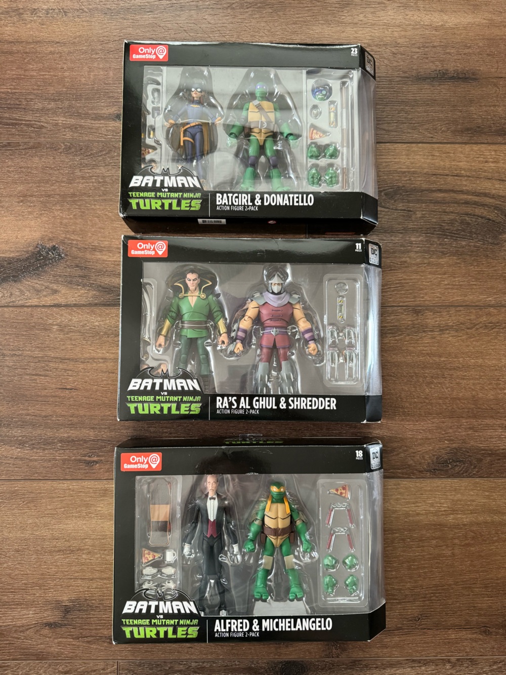 Batman vs Teenage Mutant Ninja Turtles action figures